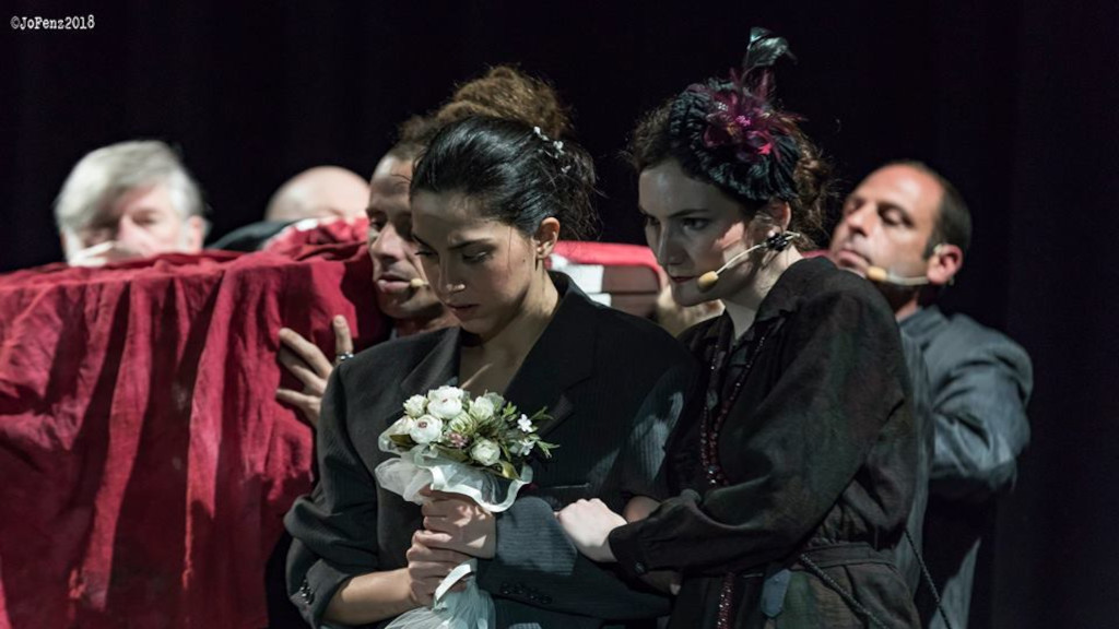 Tra il teatro India e Teheran. Come un bouquet di fiori