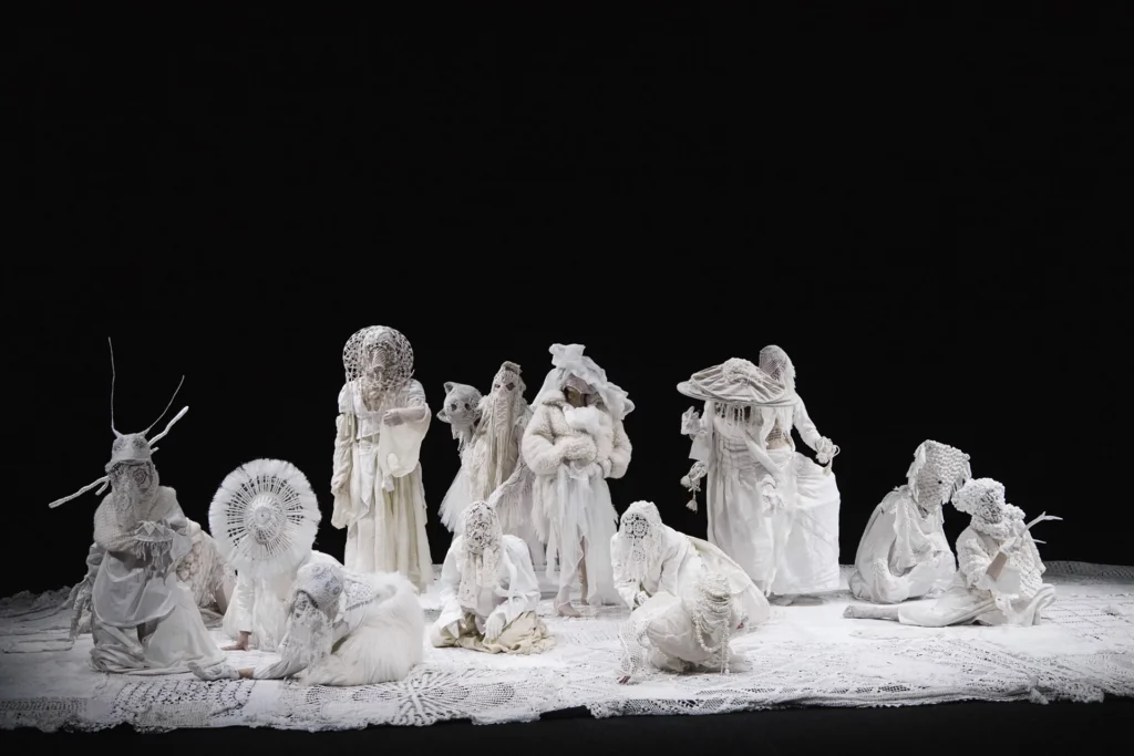 “Monument 0.10” – Eszter Salamon